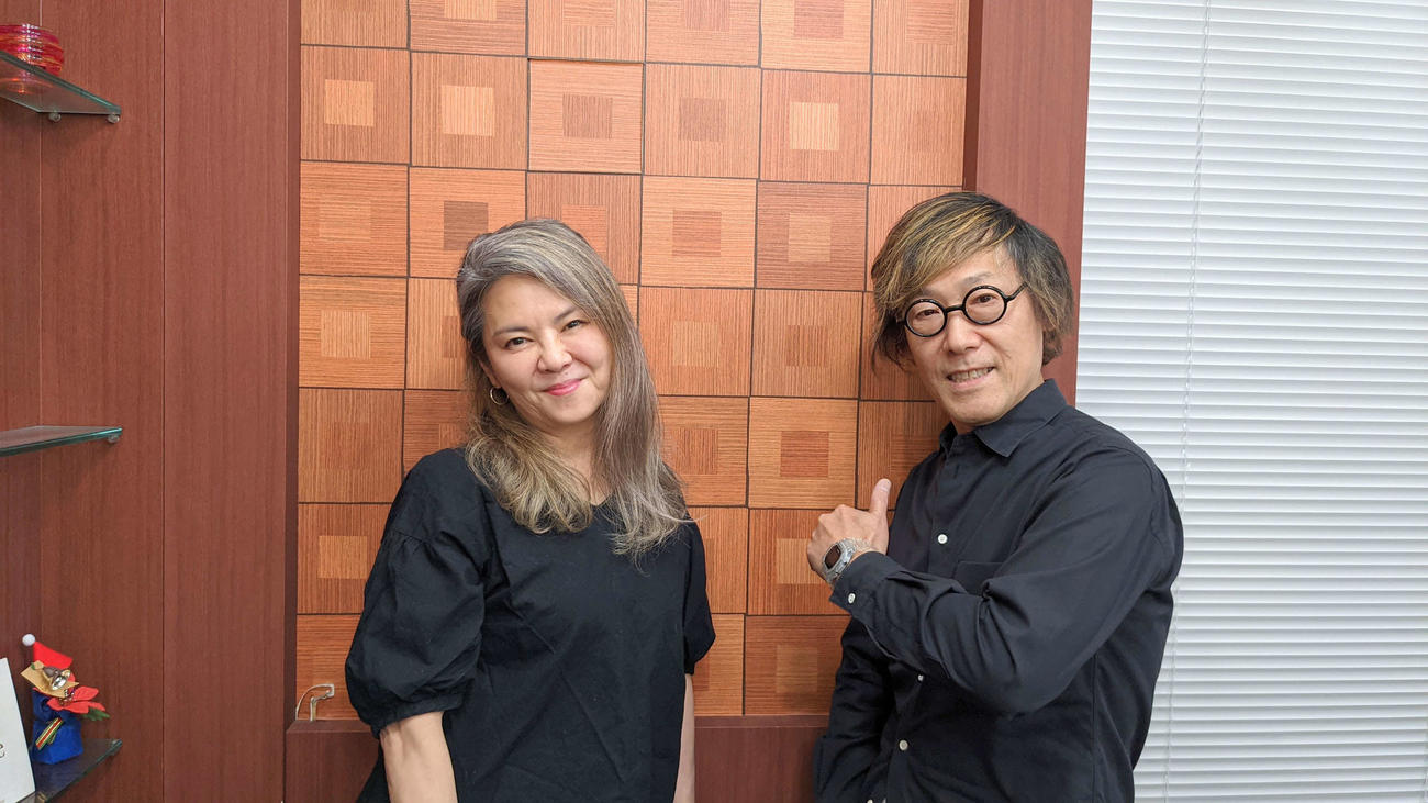 ニッポン放送「NOKKOのオカエリただいま。」でレベッカトークを繰り広げるNOKKO（左）と土橋安騎夫