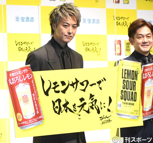 なすなかにし那須晃行が結婚発表 イタい彼女と結婚してます プロポーズに左手 Ok ポーズを 結婚 熱愛写真ニュース 日刊スポーツ