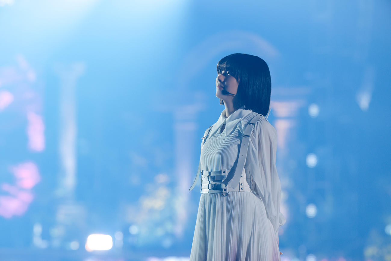 渡邉理佐の卒業コンサートでパフォーマンスする櫻坂46藤吉夏鈴