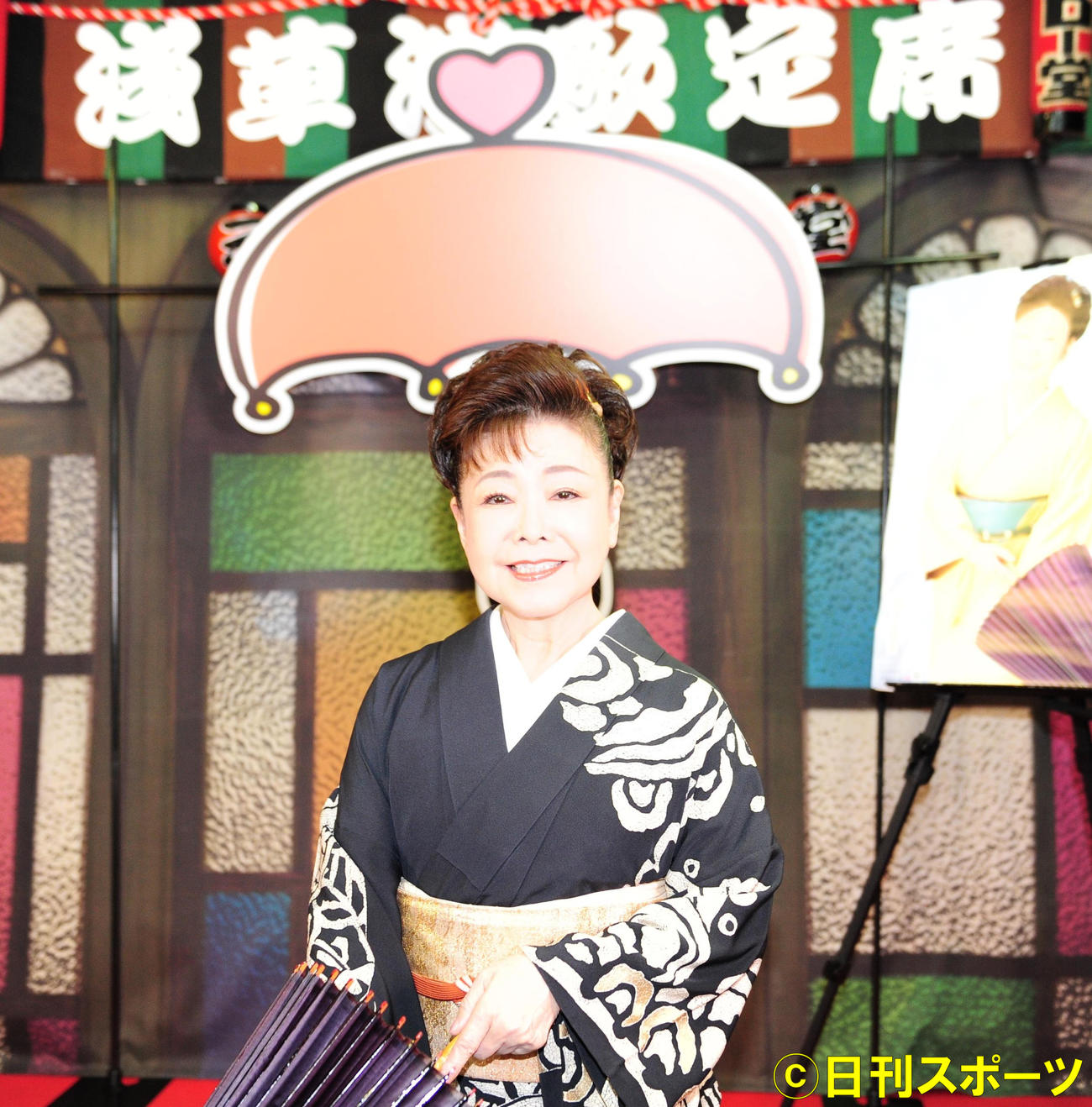新曲の発売記念イベントを行った中村美律子