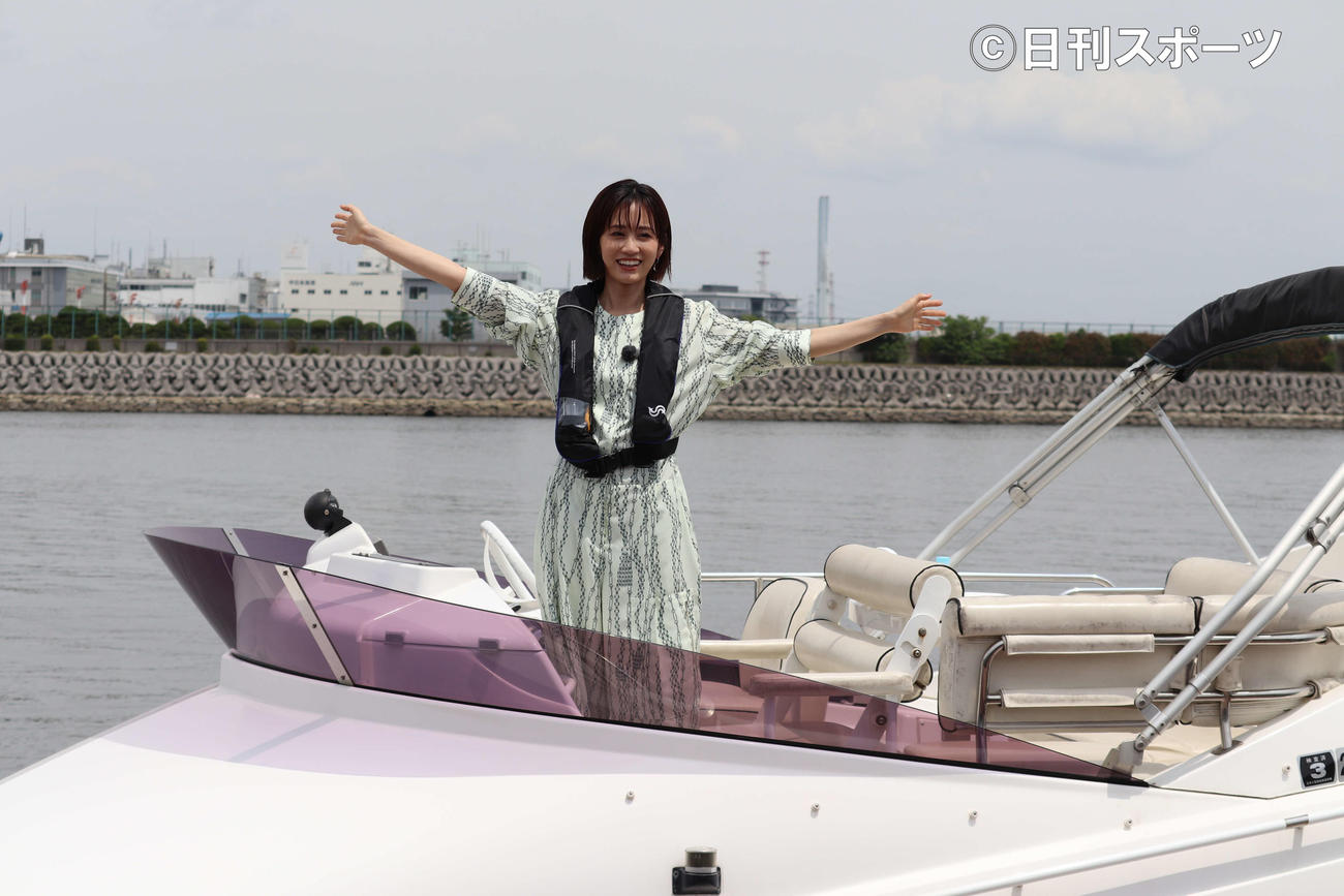 UMI（うみ）協議会主催マリンレジャー体験乗船会に出席した前田敦子（撮影・加藤理沙）