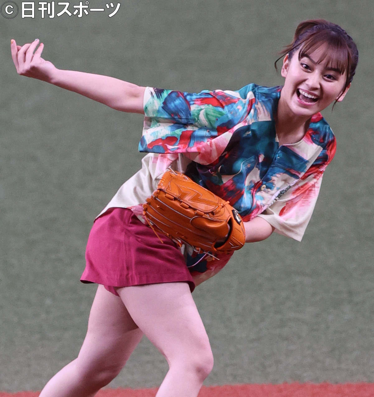 オリックス対中日　始球式を行う女優の岡田結実（撮影・上山淳一）
