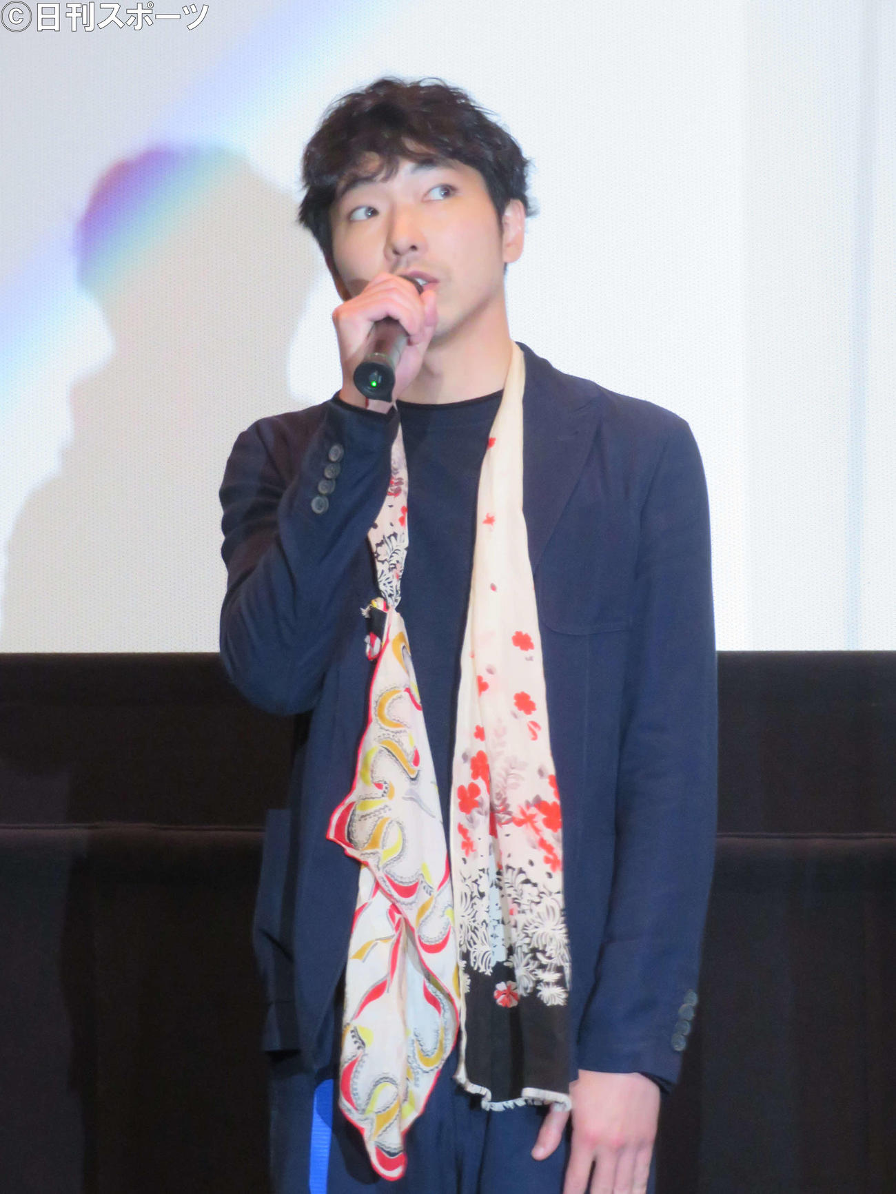 「犬王」初日舞台あいさつに登壇した柄本佑（撮影・村上幸将）