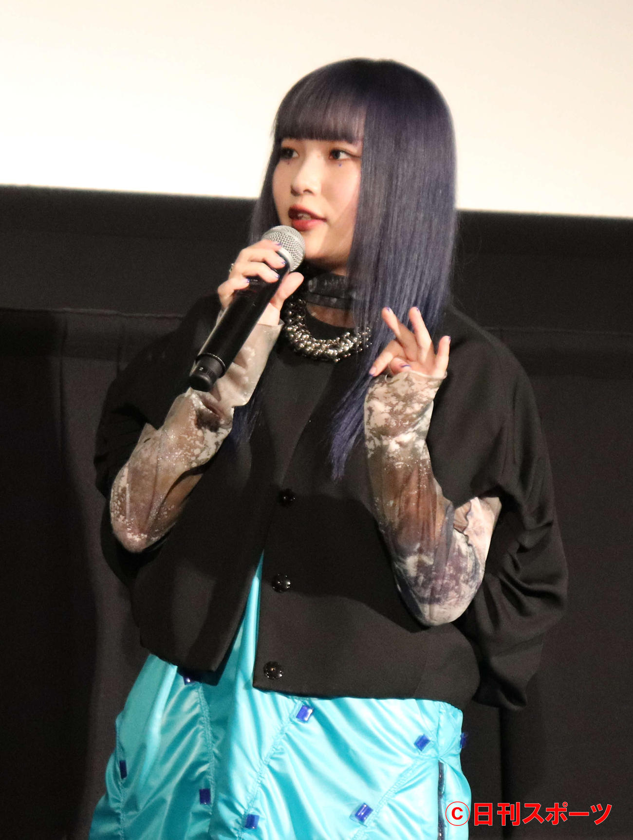 「銀河英雄伝説　Die Neue These　激突」第三章歌唱付き舞台あいさつに出席した、SennaRin（撮影・加藤理沙）
