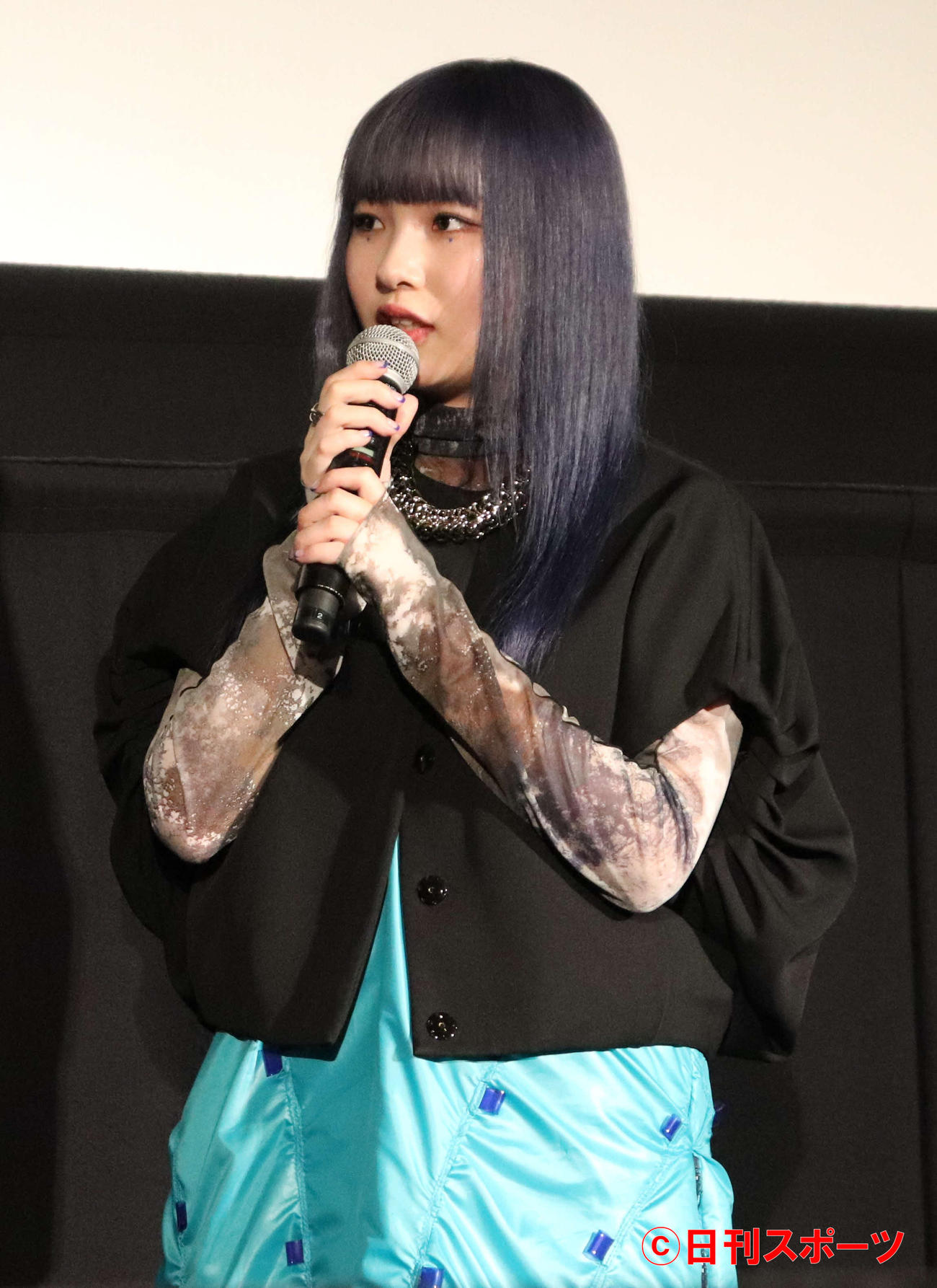 「銀河英雄伝説　Die Neue These　激突」第三章歌唱付き舞台あいさつに出席した、SennaRin（撮影・加藤理沙）