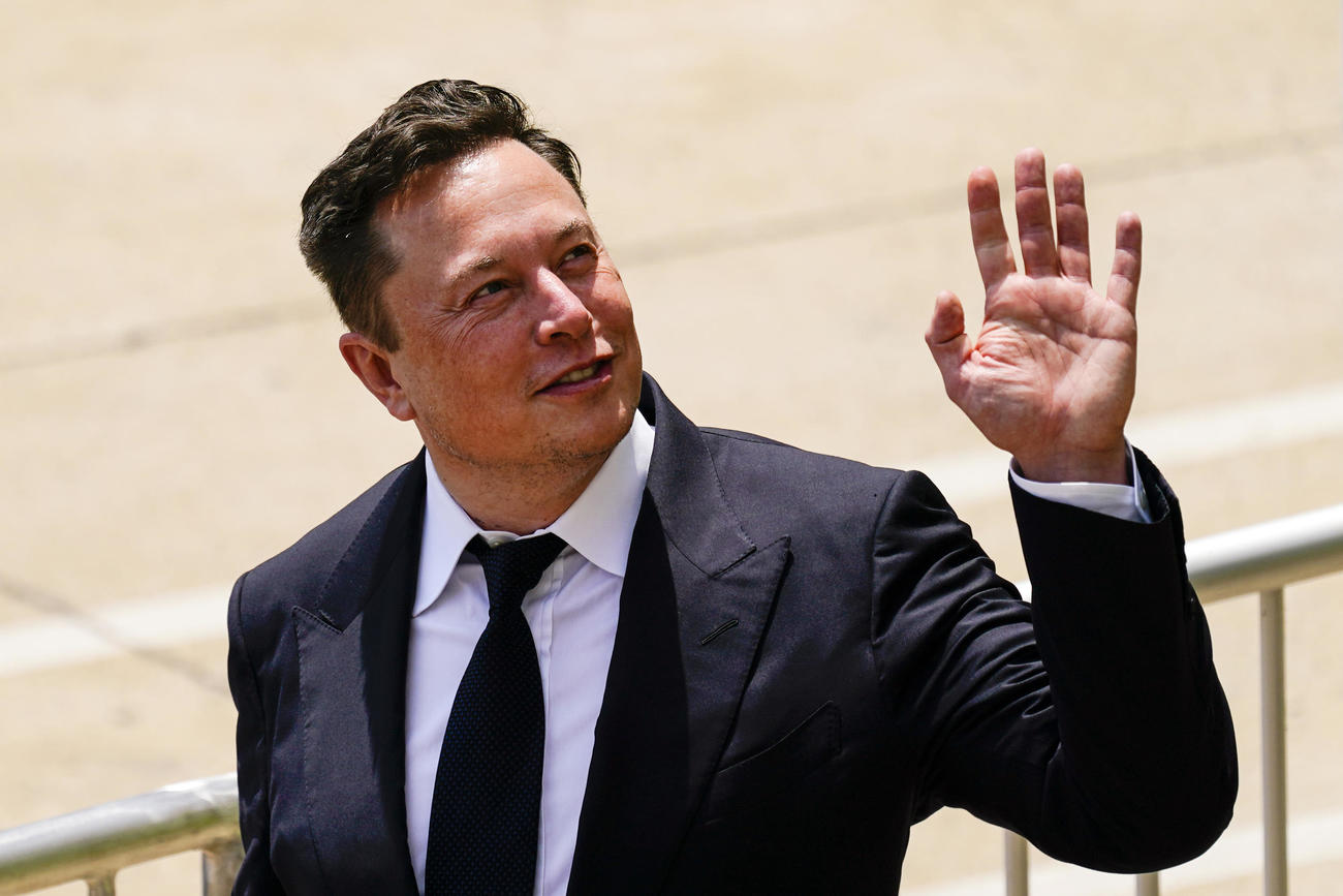 イーロン・マスク氏（AP)