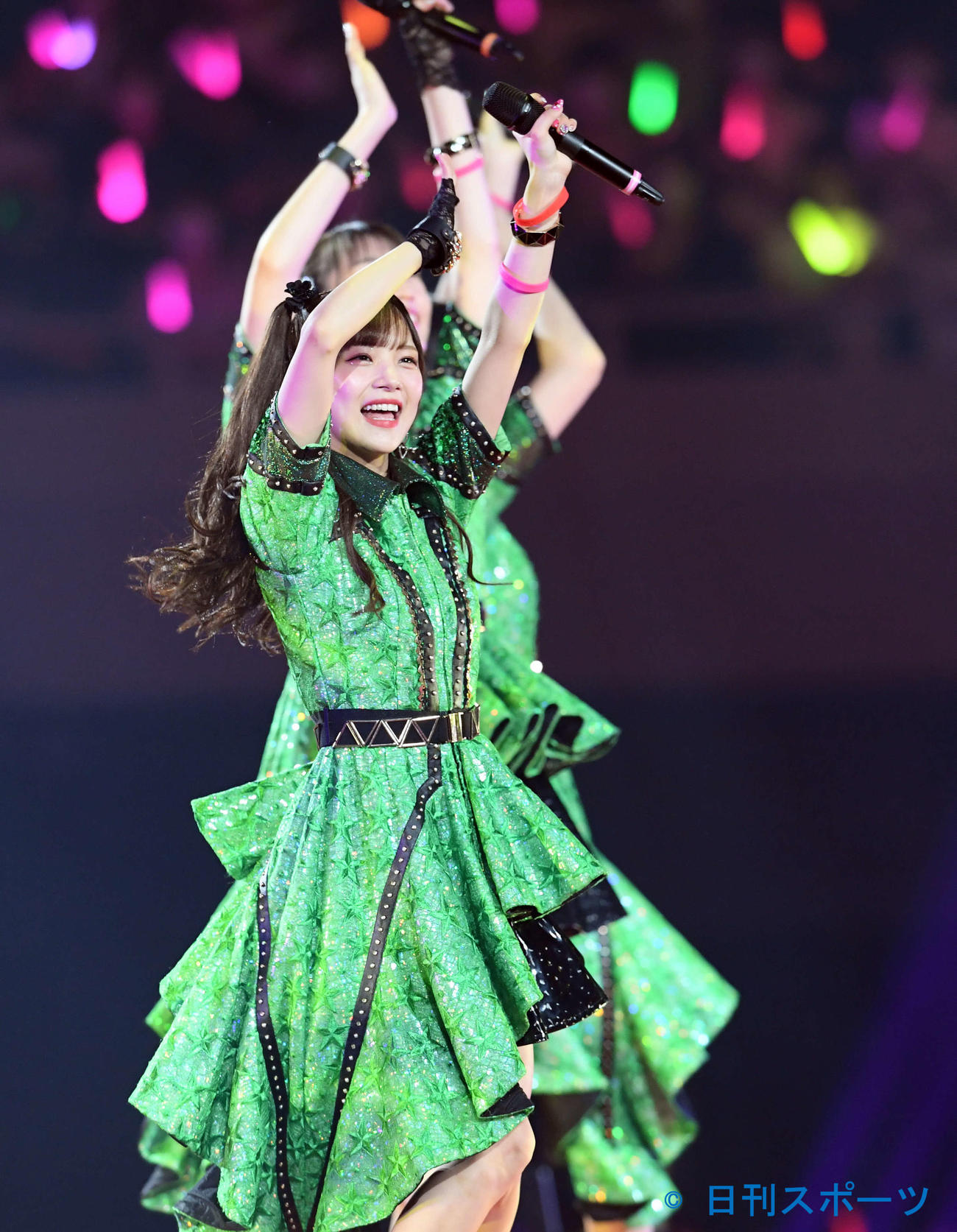 満員のステージで熱唱するJuice＝Juiceの稲場愛香（撮影・たえ見朱実）