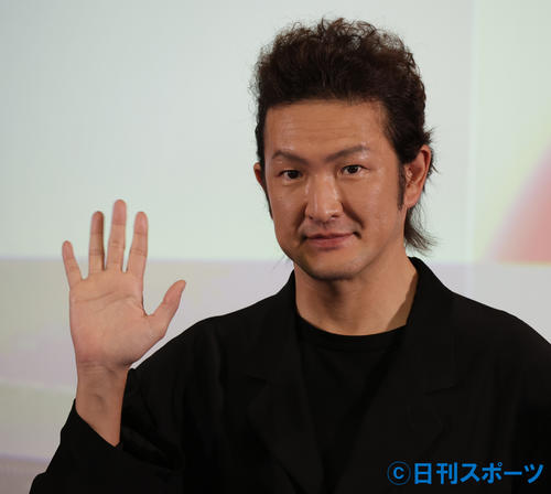 「meme nippon project」の会見を行う中村獅童（撮影・中島郁夫）
