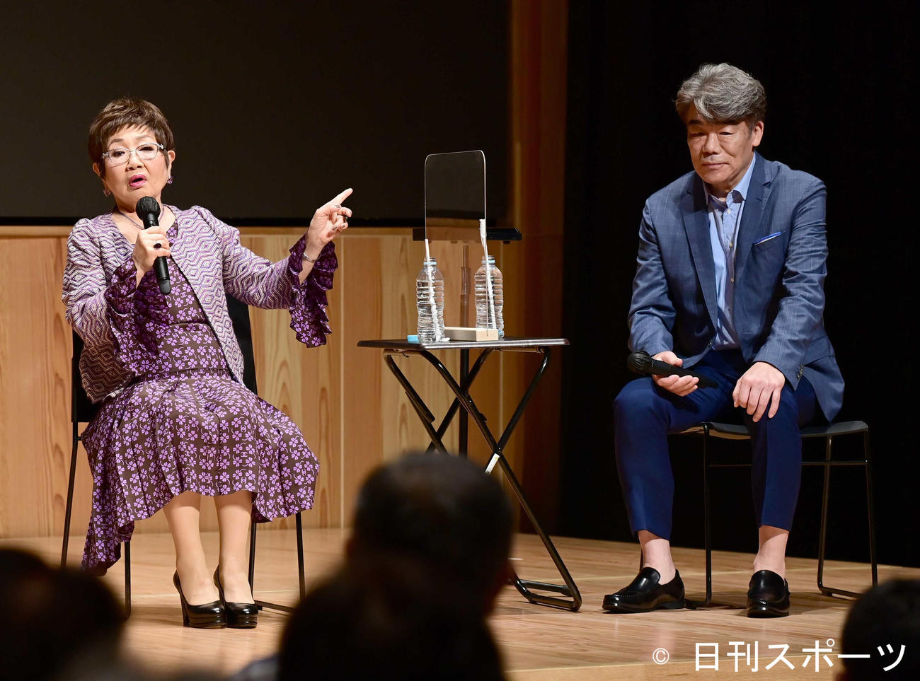 朗読劇「すぐ死ぬんだから」トークショー＆記者発表＆囲み取材に臨む泉ピン子（左）と村田雄浩（撮影・小沢裕）