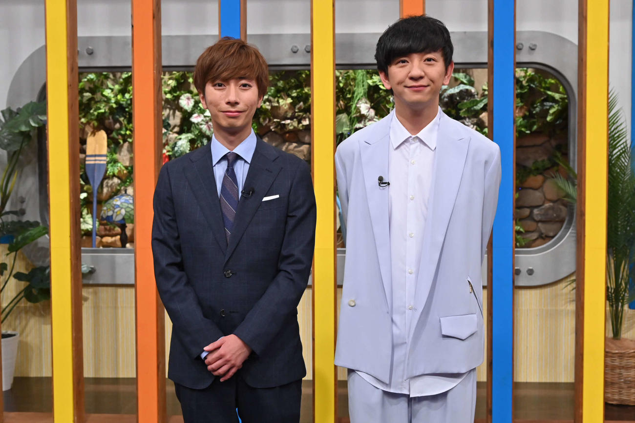 テレビ朝日系「目ゲキシャ」MCのA.B.C－Z河合郁人（左）とパンサー向井慧