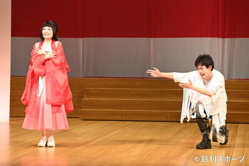 葵わかな 信頼感があって何をやっても大丈夫 朝ドラ わろてんか で共演の成田凌とダブル主演 芸能写真ニュース 日刊スポーツ