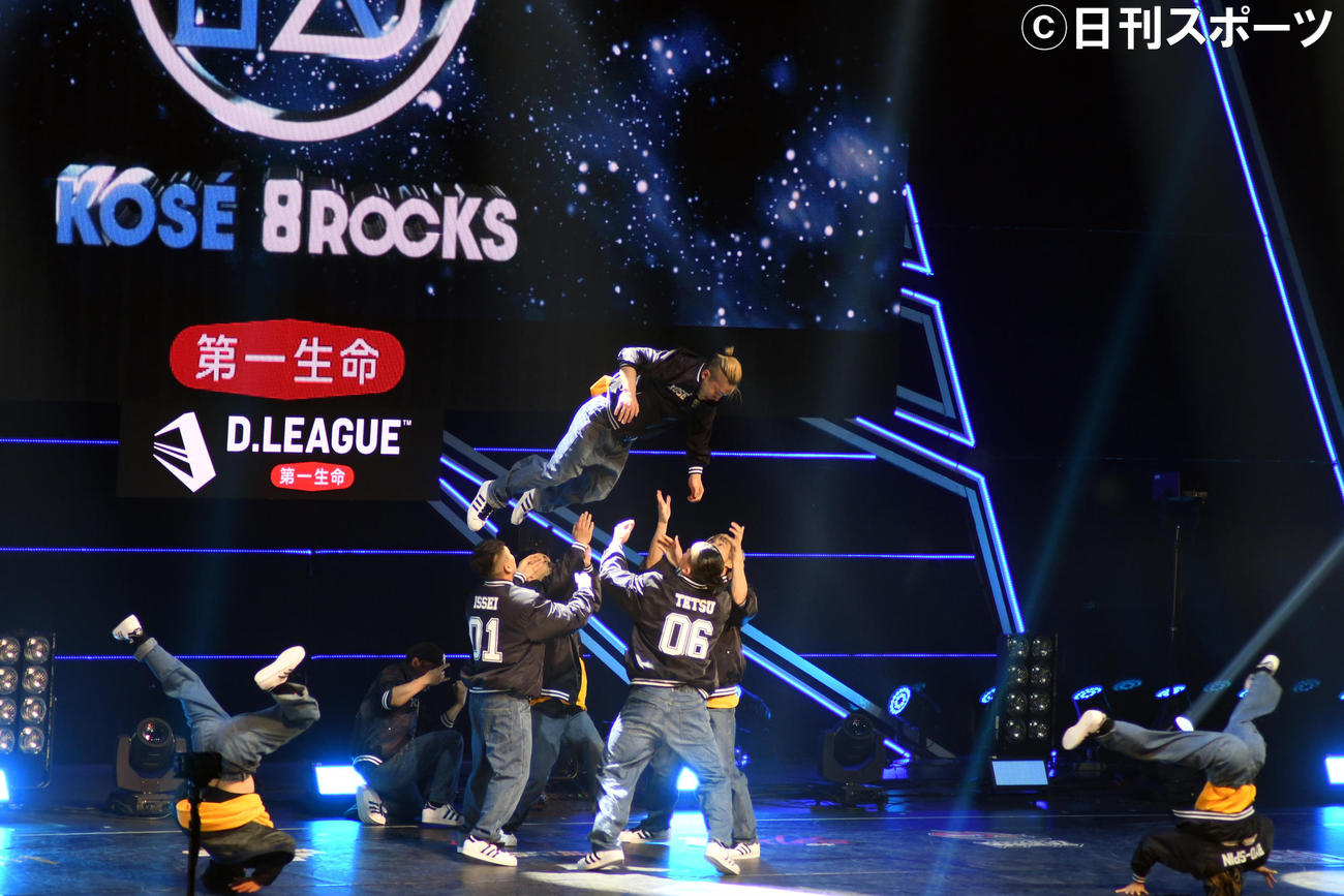 「D．LEAGUE21－22 CHAMPIONSHIP」で優勝したKOSE 8ROCKSの決勝でのパフォーマンス（撮影・大友陽平）