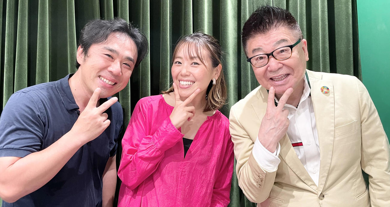 坪田信貴「坪田塾」塾長（左）とビリギャルのモデル小林さやかさん（右）、生島ヒロシ
