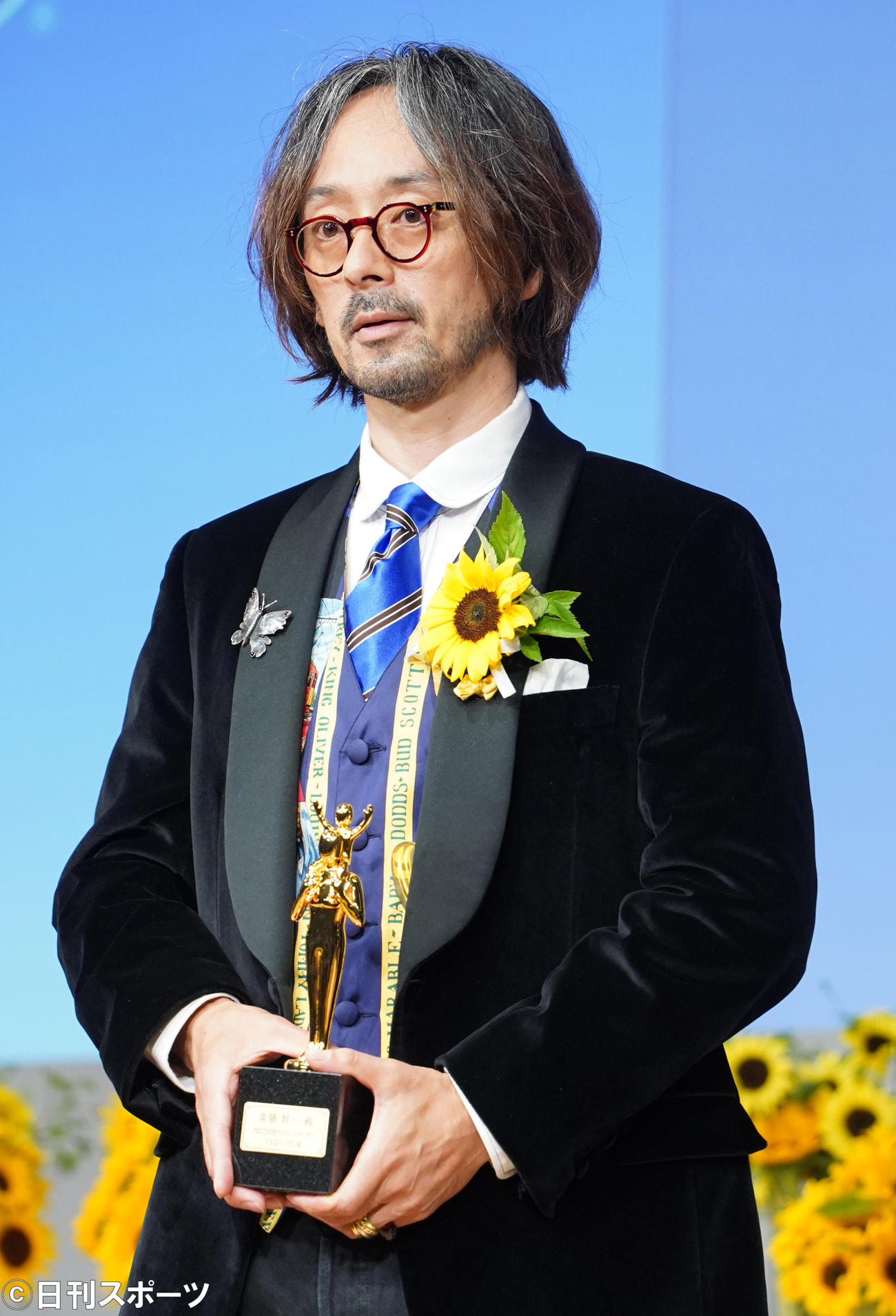 「ベスト・ファーザー　イエローリボン賞」を受賞した、滝藤賢一（撮影・佐藤勝亮）