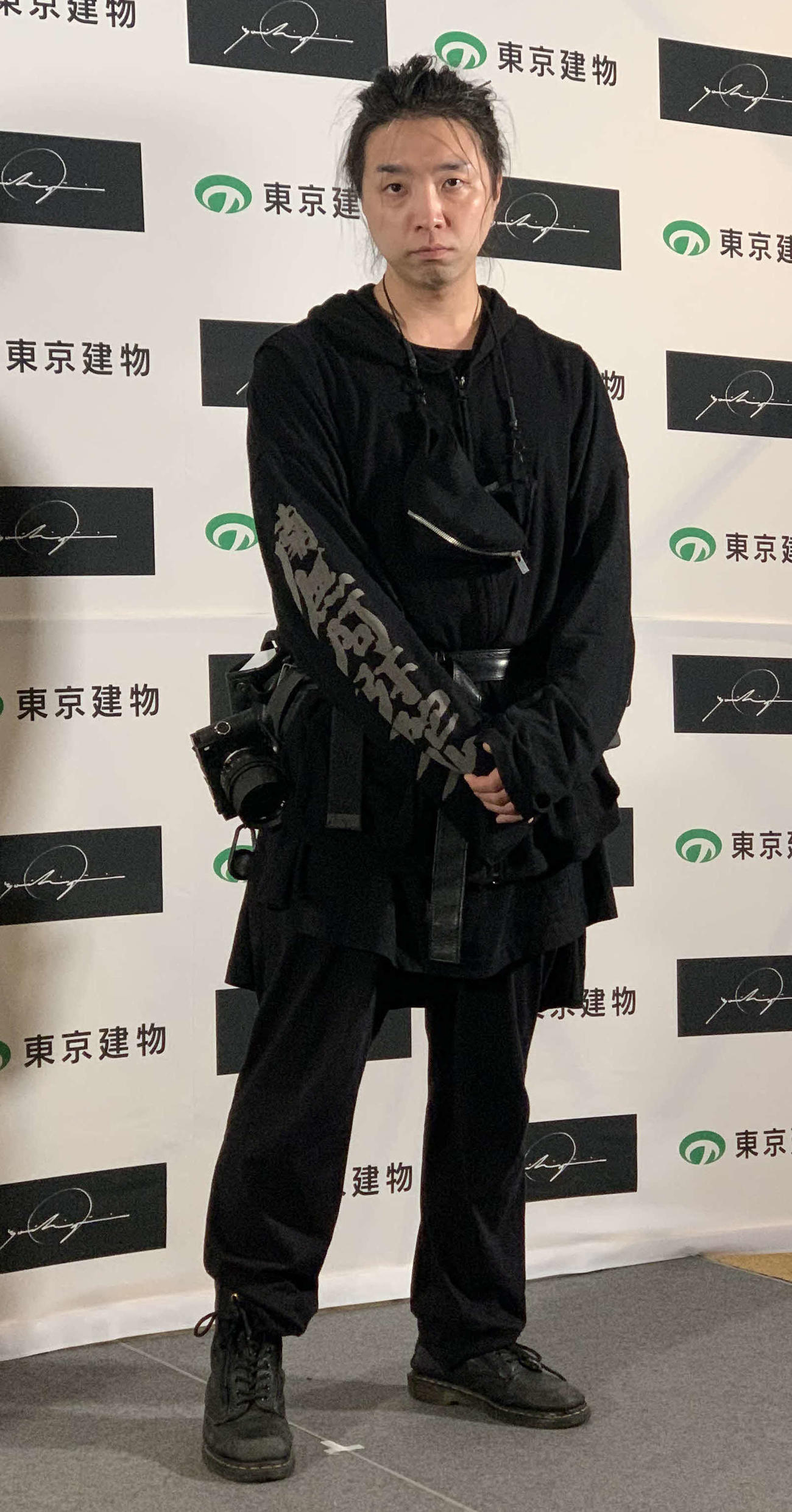 デジタルアート「nullの木漏れ日」記者発表会に出席した、落合陽一氏
