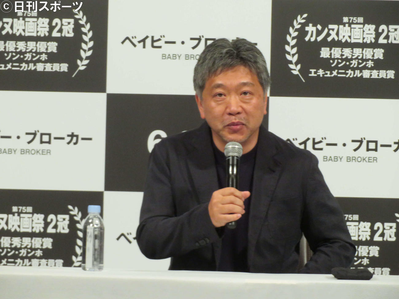 韓国映画「ベイビー・ブローカー」凱旋会見を開いた是枝裕和監督（撮影・村上幸将）