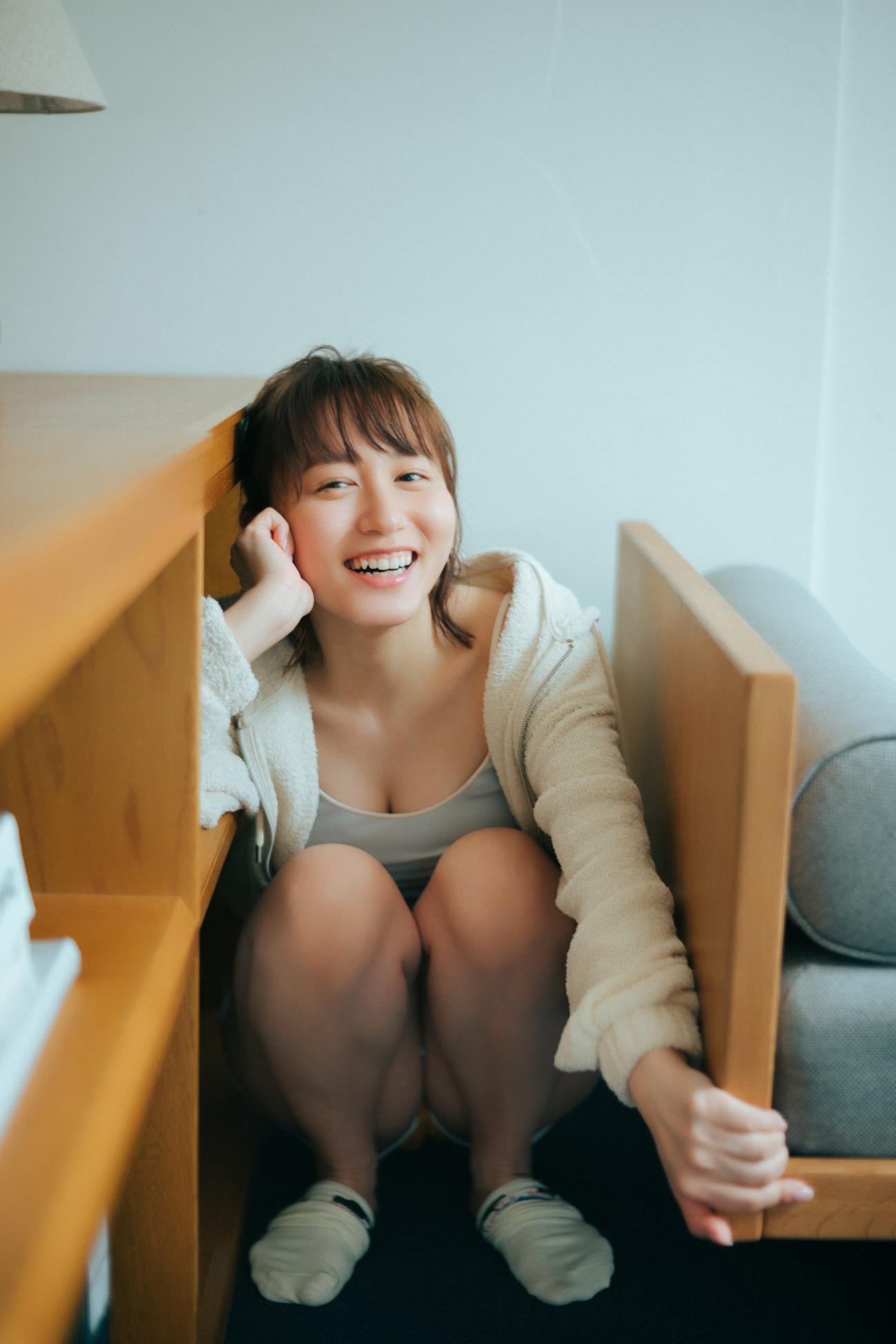 初のフォトエッセーを発売する大場美奈（前康輔氏撮影）