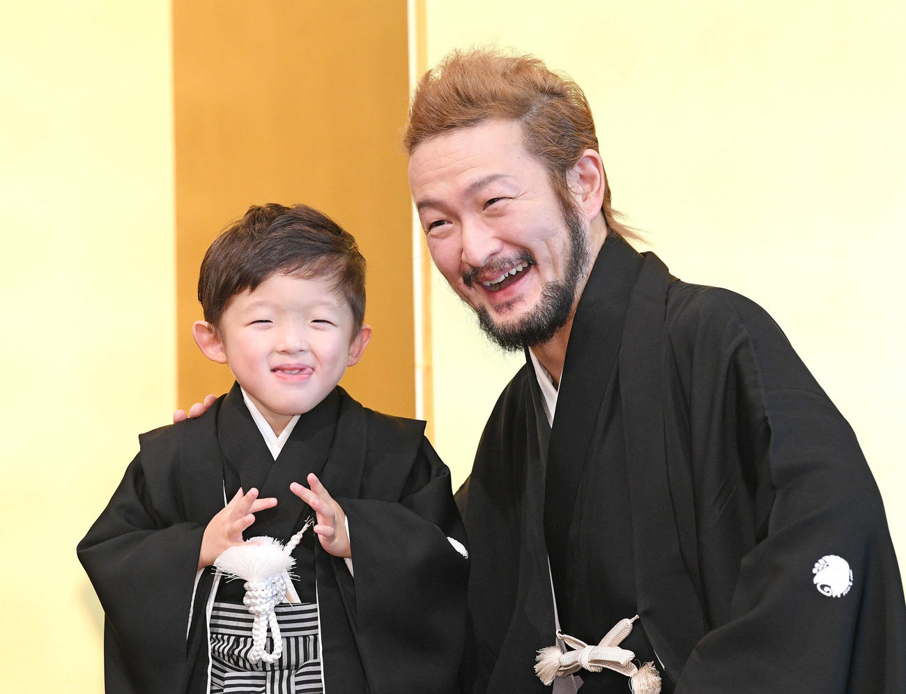 活動歴および当時の関連ビジュアル記録