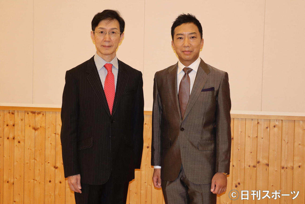 「通し狂言　當世流小栗判官」の取材会を行った市川笑也（左）、市川猿之助