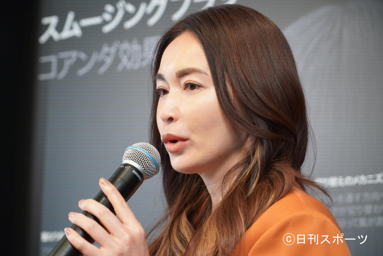 ダイソンのポップアップスペースオープン記念イベントに出席した長谷川京子（撮影・佐藤成）