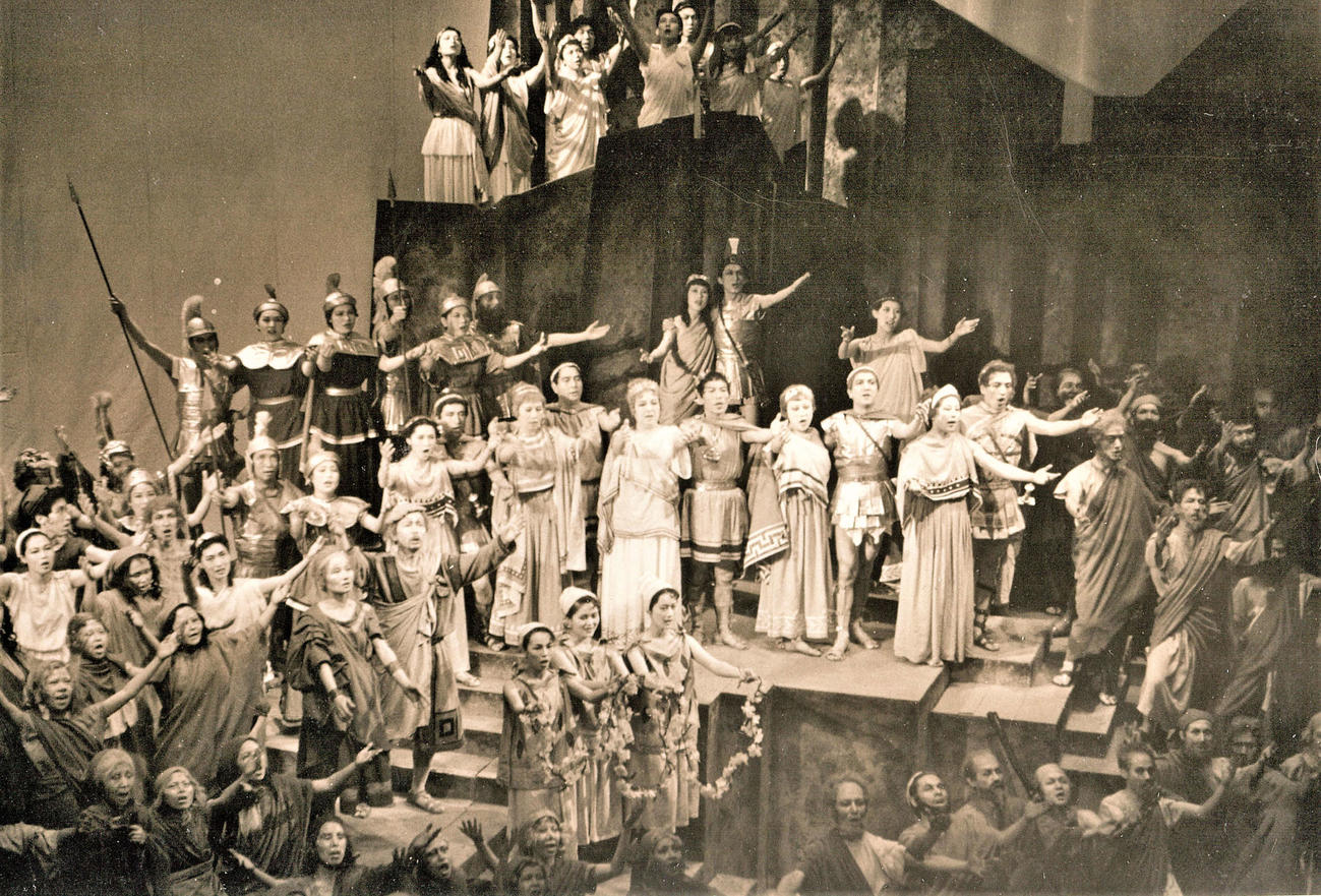 1954年に上演された「女の平和」