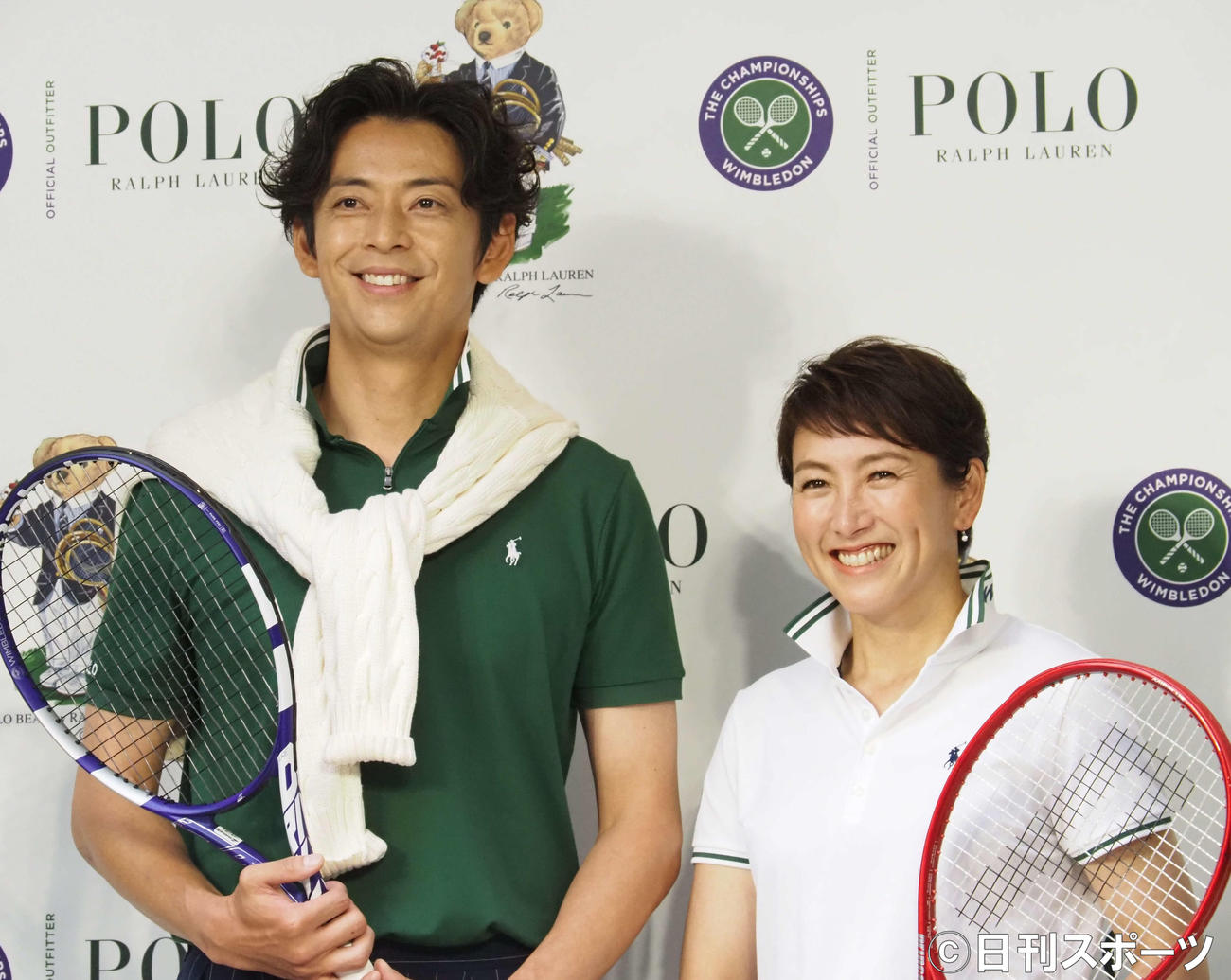 「ラルフローレン銀座　テニスコート」プレスイベントに出席した敦士（左）と杉山愛さん（撮影・遠藤尚子）