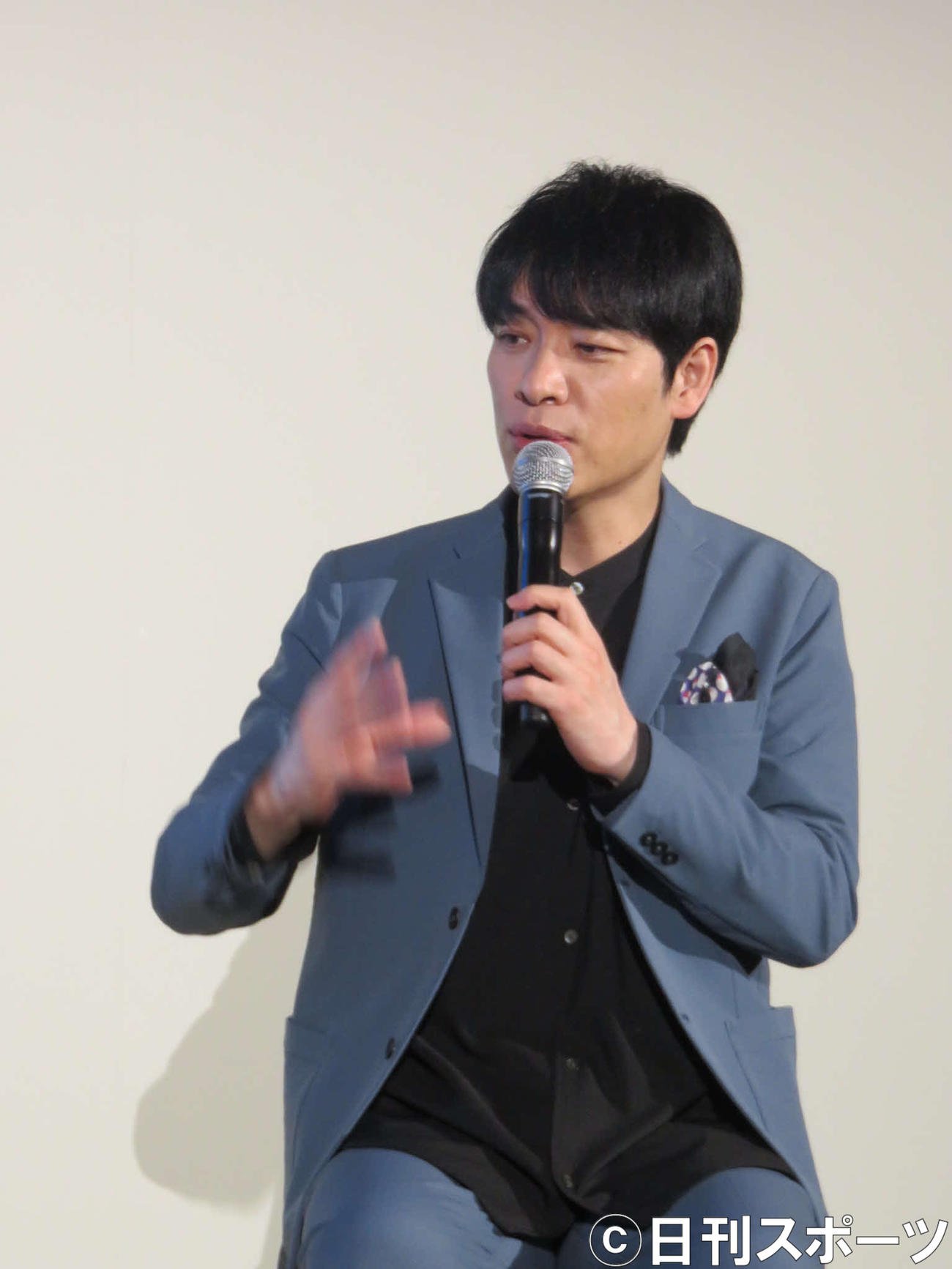 展覧会「ブルーピリオド展～アートって、才能か？～」の会見に出席した川島明