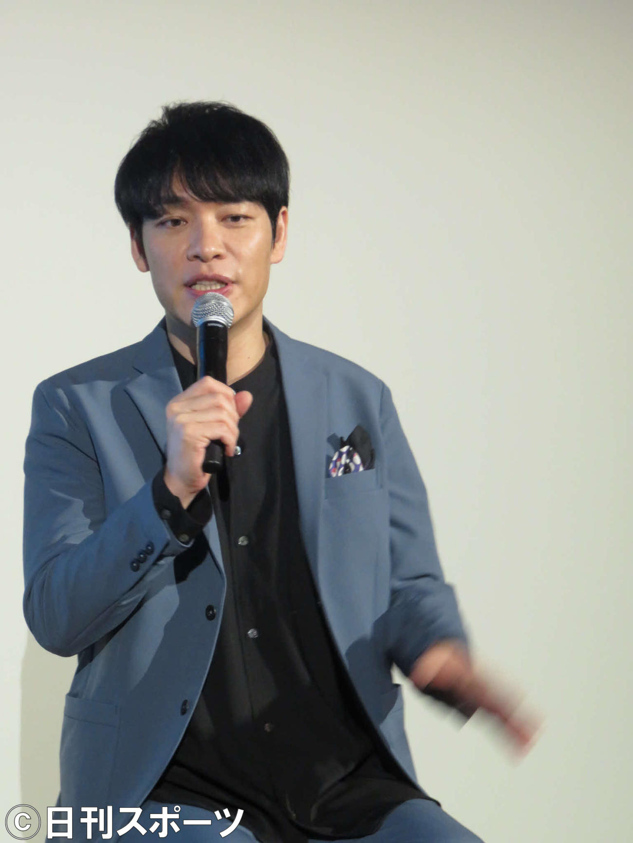 展覧会「ブルーピリオド展～アートって、才能か？～」の会見に出席した川島明
