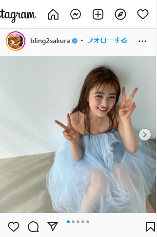 井上咲楽はセクシーなドレス姿を披露（井上のインスタグラムより）