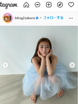 井上咲楽はセクシーなドレス姿を披露（井上のインスタグラムより）