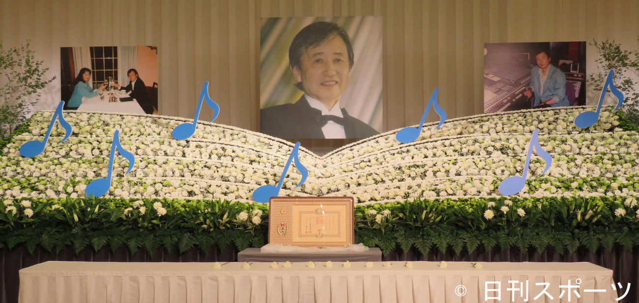 鈴木淳さんの祭壇