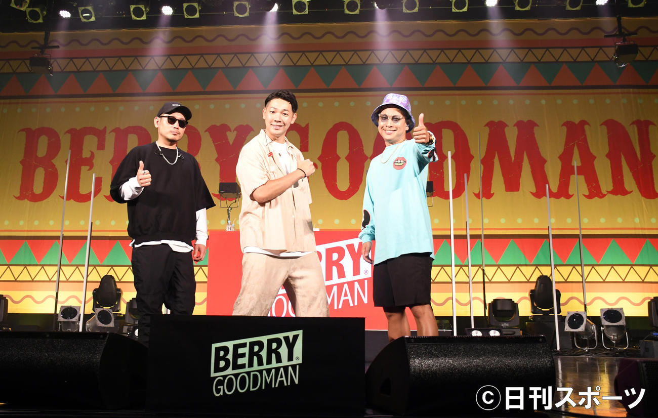 全国ツアー最終公演を行ったベリーグッドマン。左からHiDEX、Rover、MOCA（撮影・大友陽平）