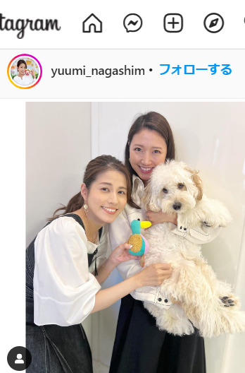 永島優美アナ（左）と愛犬を抱く三田友梨佳アナ（永島アナのインスタグラムより）