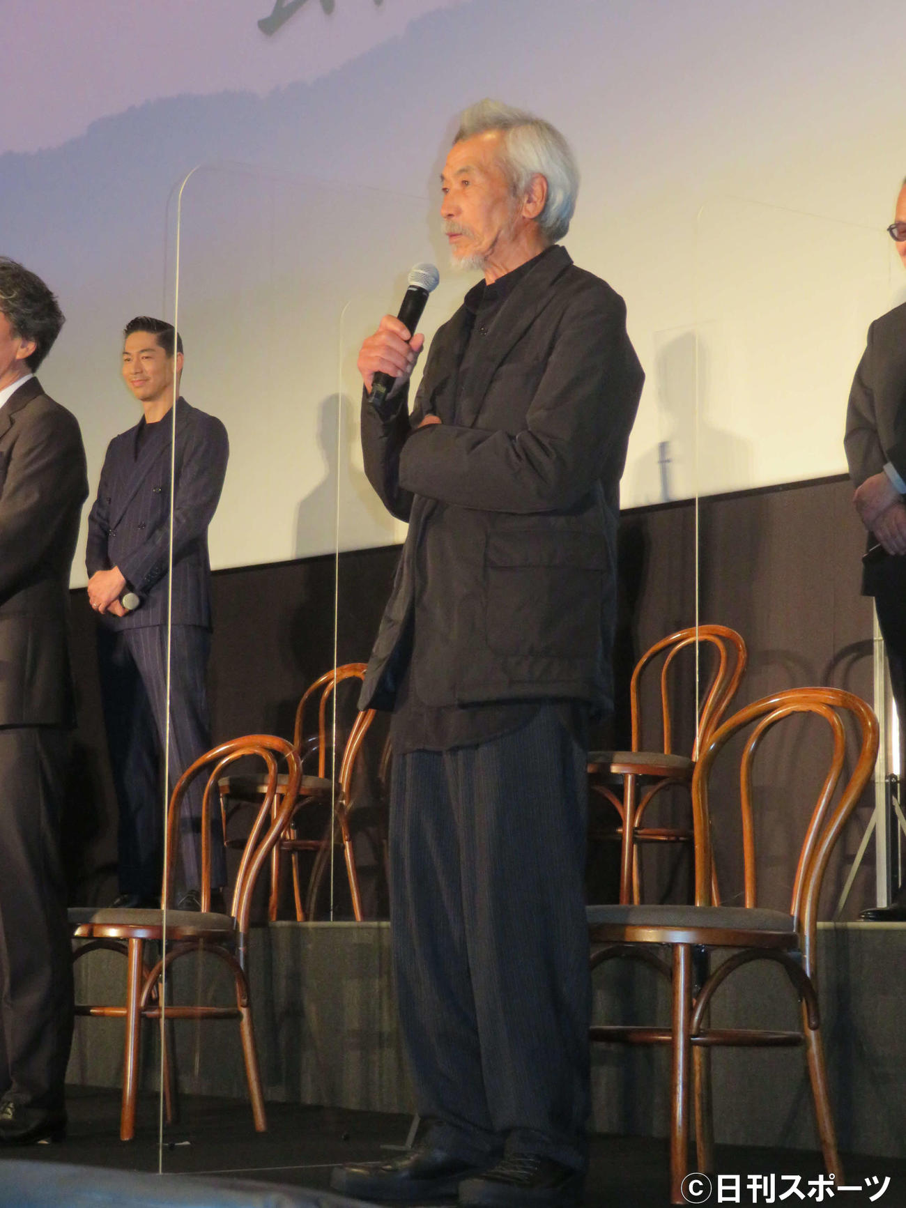 映画「峠　最後のサムライ」公開御礼舞台あいさつに登壇した田中泯（撮影・村上幸将）