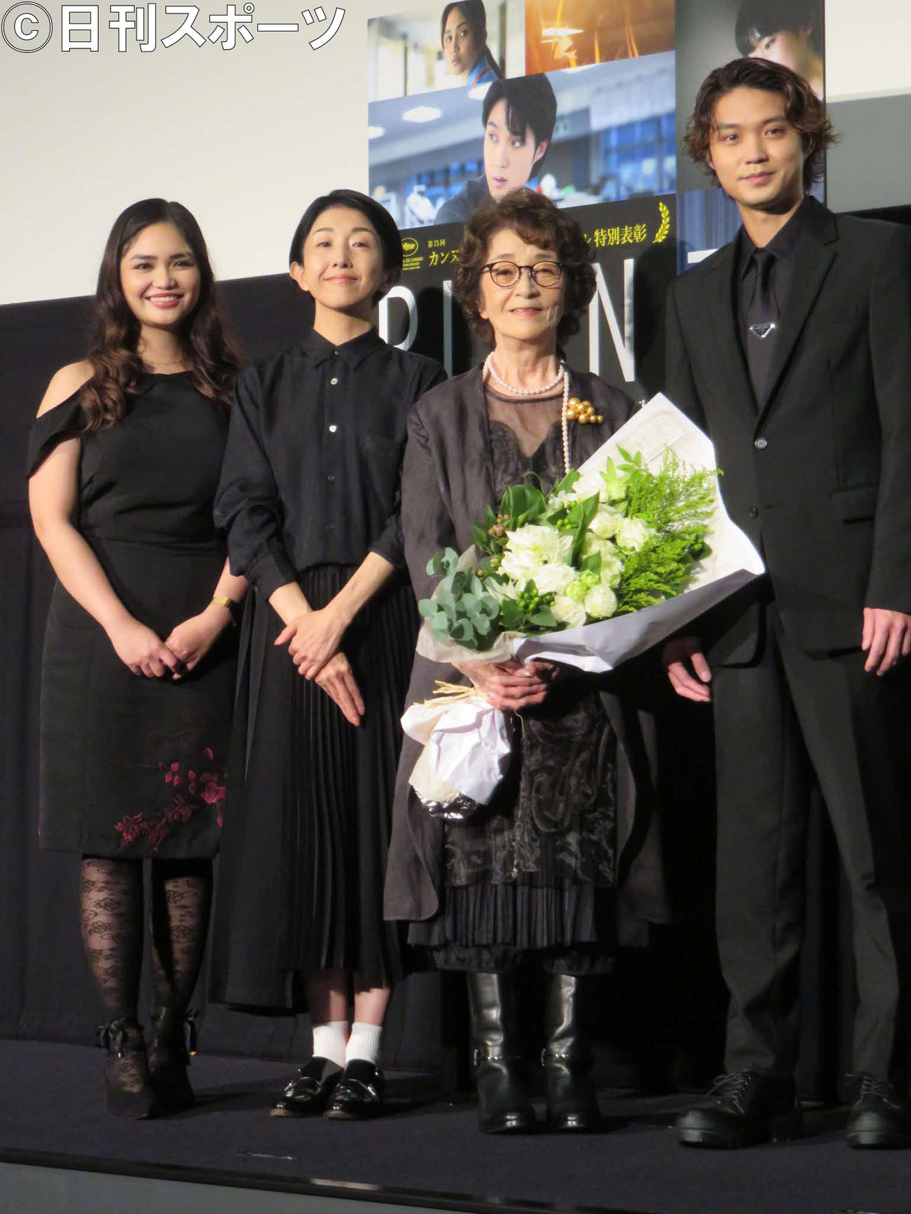映画「PLAN75」公開記念舞台あいさつ（左から）ステファニー・アリアン、早川千絵監督、倍賞千恵子、磯村勇斗