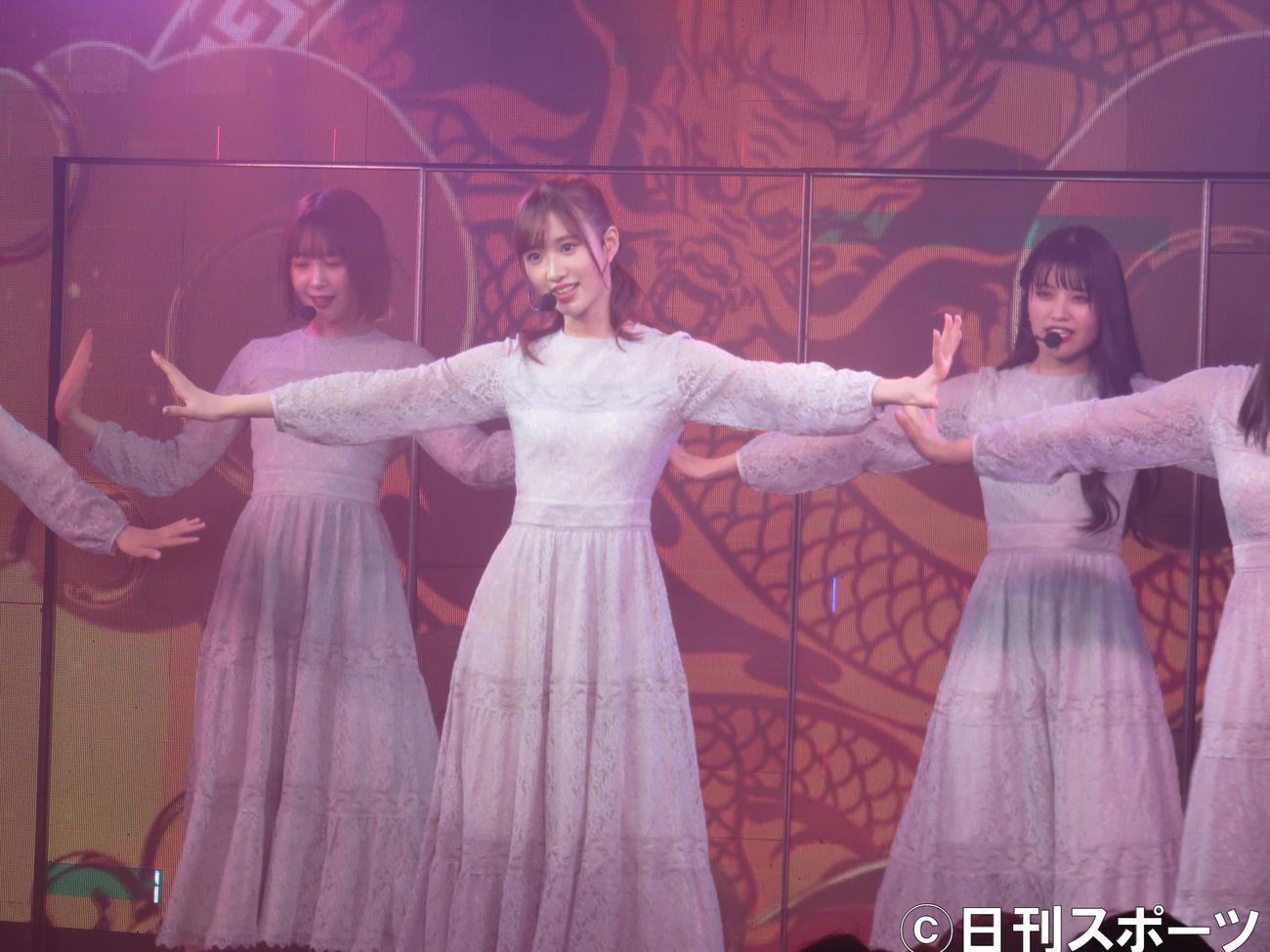 愛沢えみりがプロデュースする「8月のエウテルペ」候補生のパフォーマンス