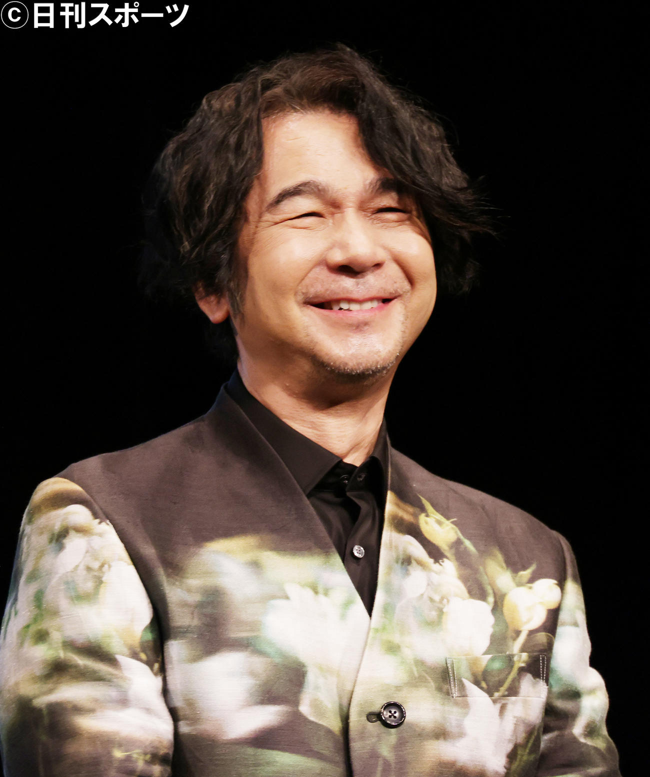 配信ドラマ「5つの歌詩」完成披露舞台あいさつを行ったDREAM COMES TRUE中村正人（撮影・中島郁夫）