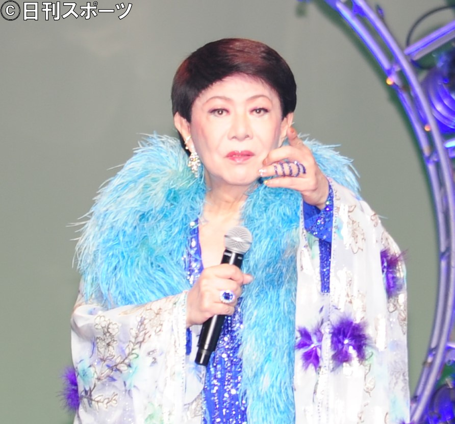 約10カ月ぶりのコンサートを行った美川憲一