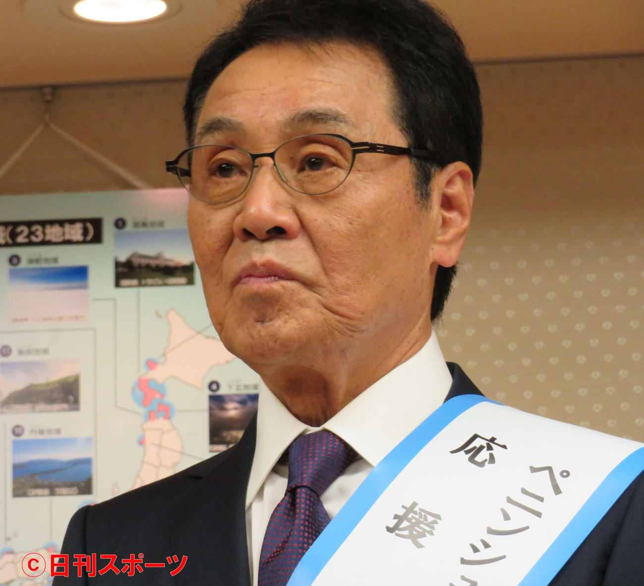 ペニンシュラ応援大使に就任した五木ひろし