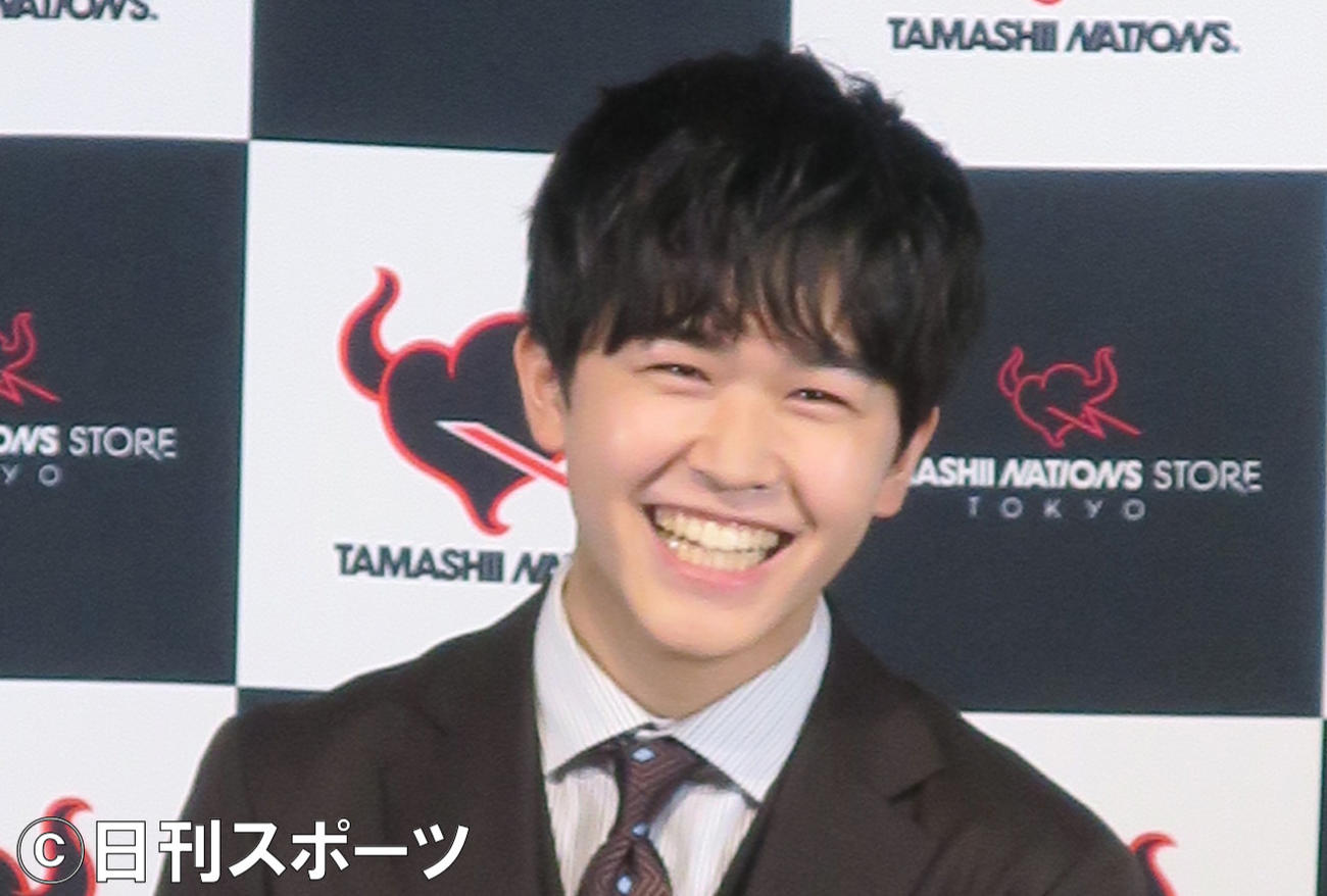 「TAMASHII NATIONS STORE TOKYO」リニューアルオープンセレモニーに出席し、新成人の抱負を語った鈴木福