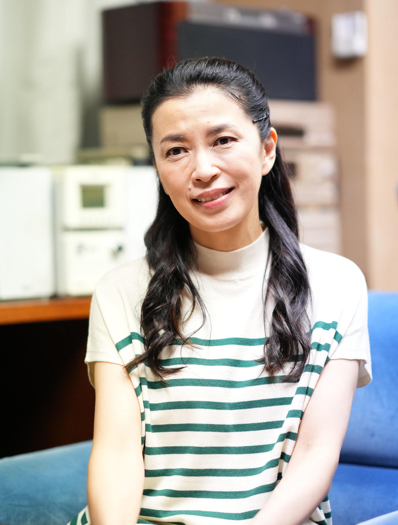 取材に応じるバイオリニスト川井郁子（22年6月7日撮影）