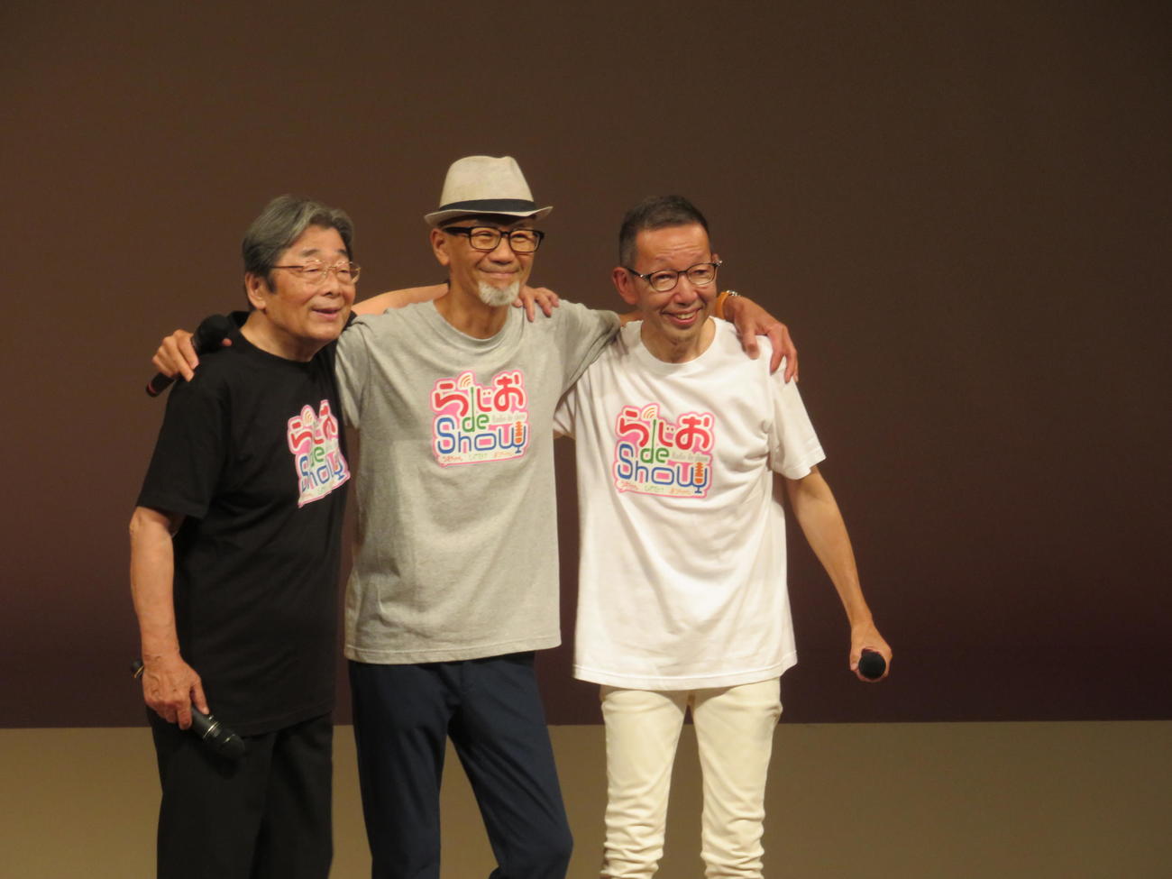 トークライブショー「らじお　de Show」を開いたG3sの左から高嶋ひでたけアナ、上柳昌彦アナ、松本秀夫アナ（東京・大田文化の森ホール）