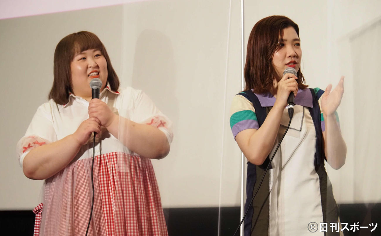 「劇場版アイカツプラネット！」完成披露特別上映会に出席した、3時のヒロインのかなでと福田麻貴（撮影・遠藤尚子）