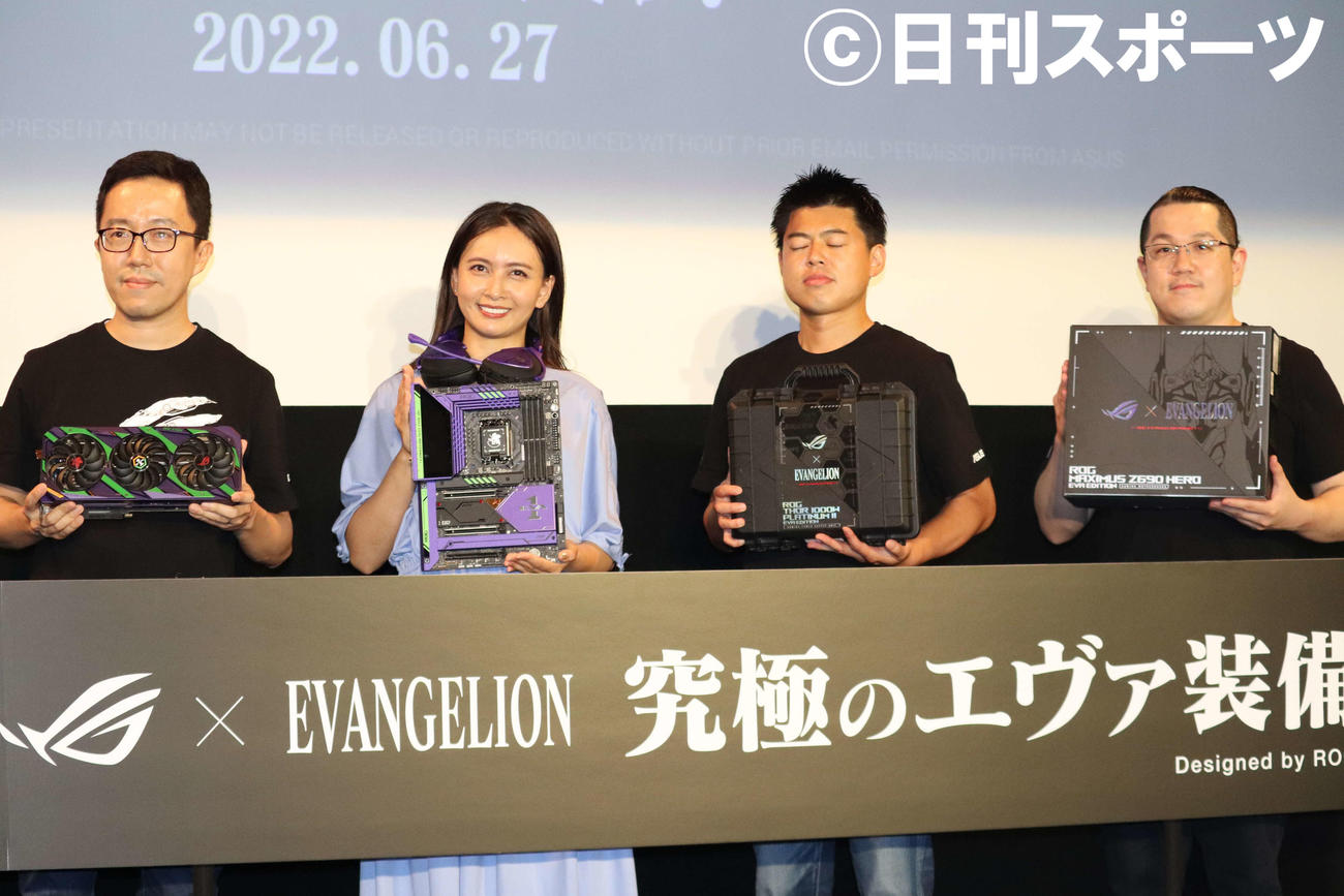 「REPUBLIC OF GAMES×エヴァンゲリオン」コラボ新製品日本発売記者発表会に出席した、加藤夏希（撮影・加藤理沙）