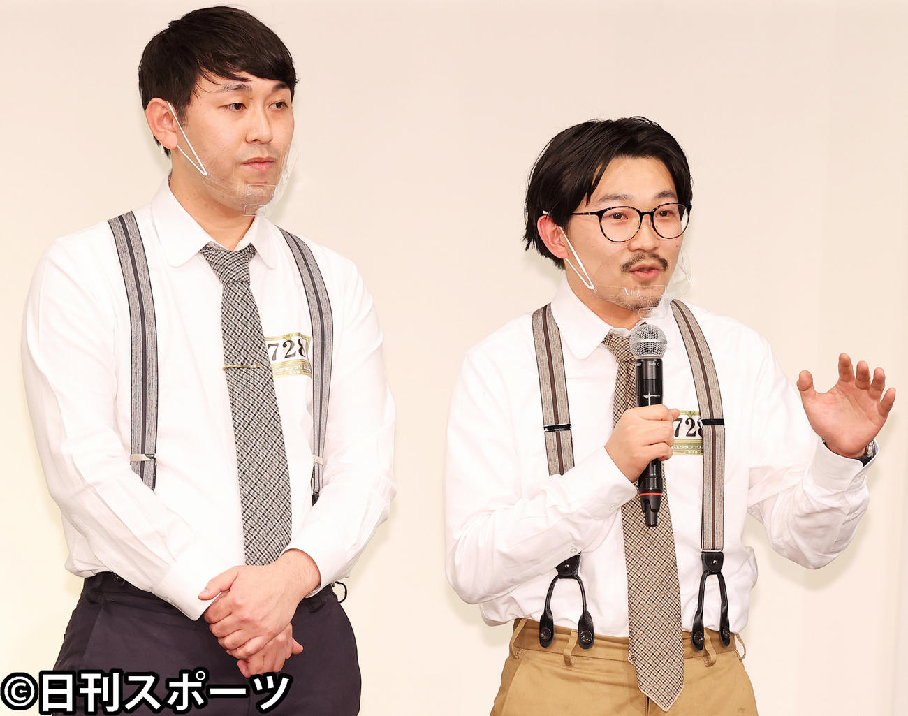 オズワルドの伊藤俊介（右）と畠中悠（2020年12月撮影）