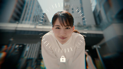 綾瀬はるかがドコモ新cmで未来の技術を紹介 自動配送用のロボットには かわいい 芸能写真ニュース 日刊スポーツ