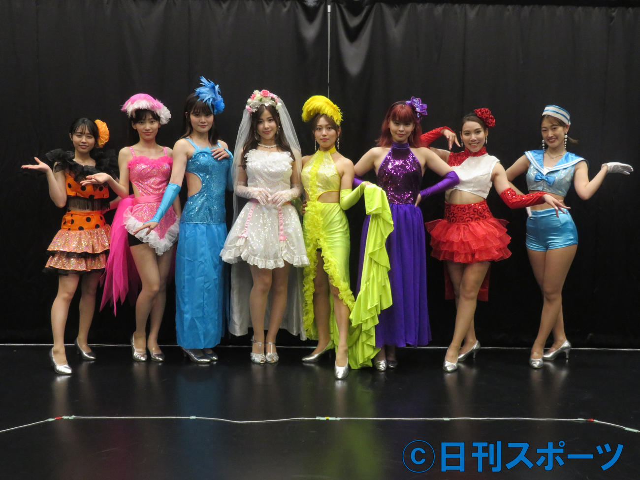 舞台「舞姫～ディーヴァ～」に出演する、左から佐野愛花、工藤成珠、中野郁海、倉田瑠夏、兵藤美帆、水嶋ミナ、可知杏奈、沢田美蘭