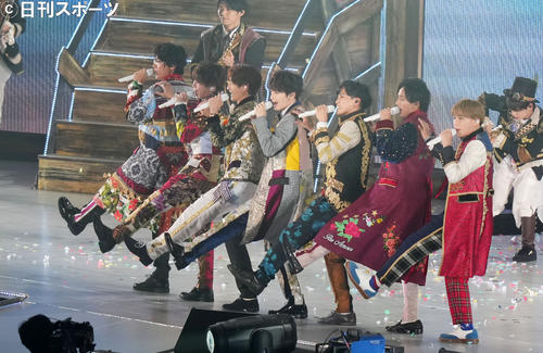 キスマイ３年ぶり有観客ドームツアー ローラースケートなど原点回帰 10周年以降も頑張って ジャニーズ写真ニュース 日刊スポーツ