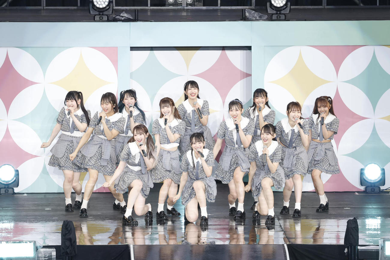 「イコノイジョイ2022」で新シングル「す、好きじゃない！」を初披露した≠ME（C）YOANI／KING RECORDS