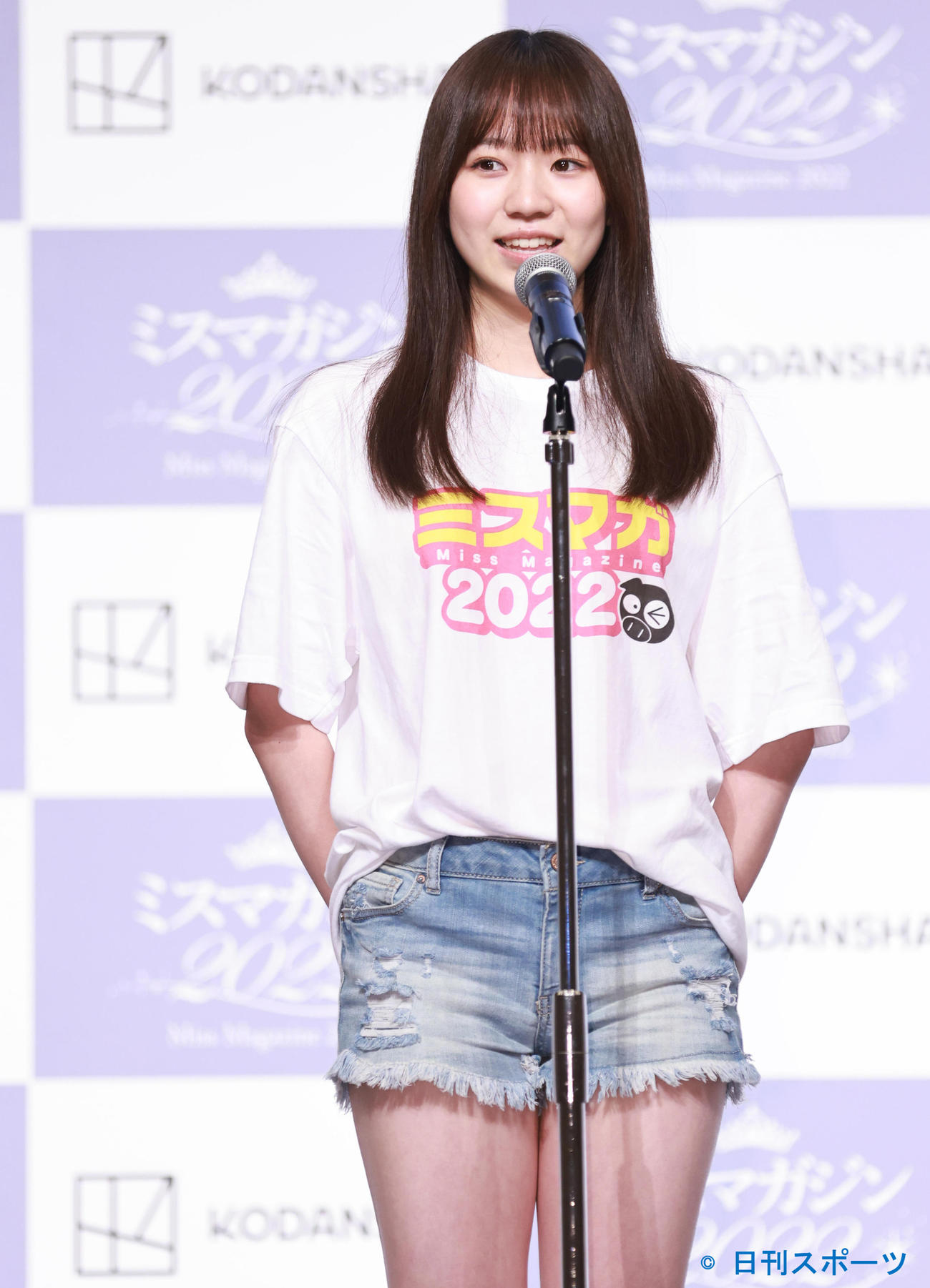 「ミスマガジン2022ベスト16お披露目イベント」で自己PRする藤本沙羅（撮影・垰建太）